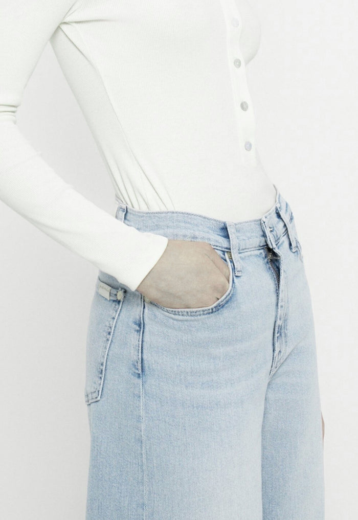 7 FOR ALL MANKIND WOMEN Lotta Frosted Lotus Jeans Light Blue - MAISONDEFASHION.COM