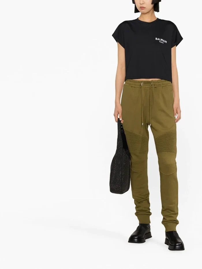 BALMAIN WOMEN Logo Print Cropped T-Shirt Black/White - MAISONDEFASHION.COM