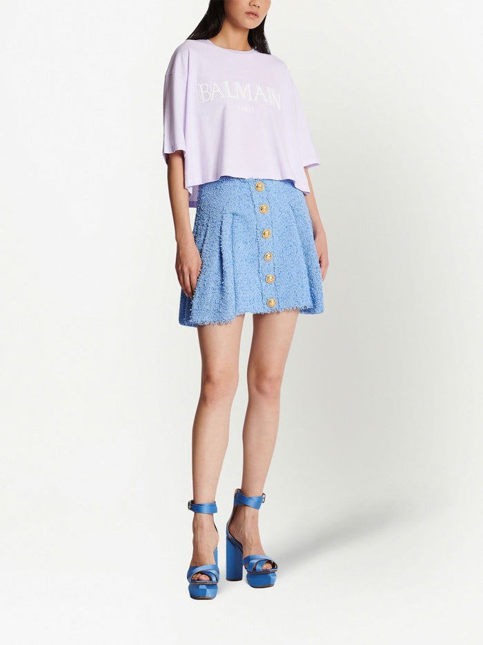 BALMAIN WOMEN Roman Rubber Logo Cropped T-Shirt Light Lilac/White - MAISONDEFASHION.COM
