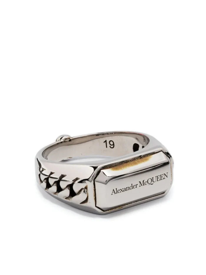 ALEXANDER MCQUEEN MEN Chain motif Logo Signet Ring Silver - MAISONDEFASHION.COM