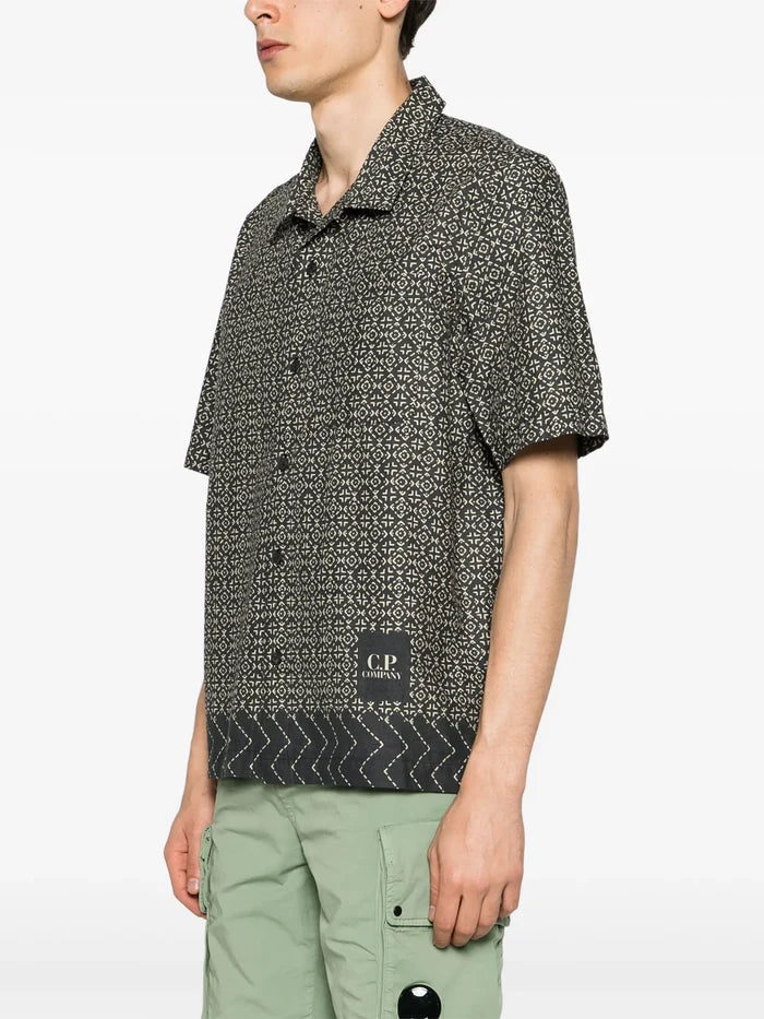 C.P. COMPANY Geometric Print Poplin Short Sleeve Shirt Black/Milk White - MAISONDEFASHION.COM