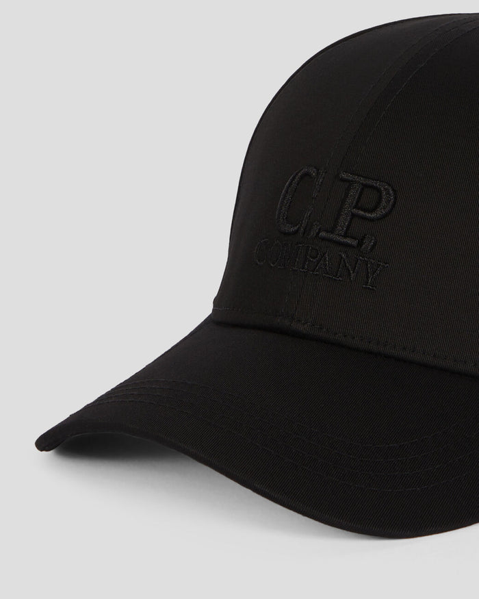 C.P. COMPANY KIDS Logo Embroidered Cap Black - MAISONDEFASHION.COM