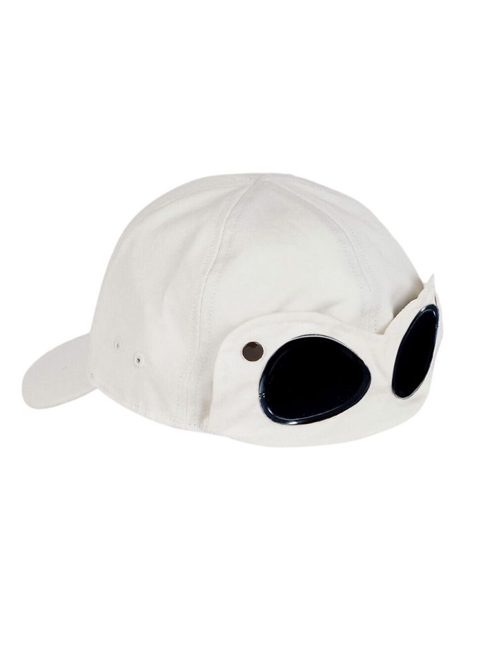 C.P. COMPANY KIDS Logo Embroidered Cap White - MAISONDEFASHION.COM