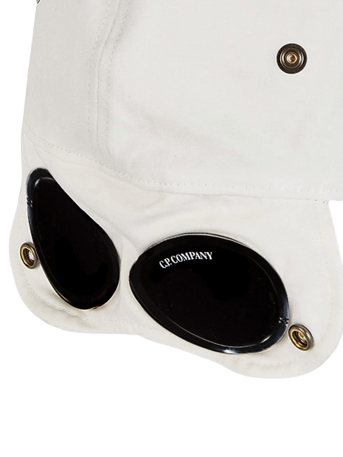C.P. COMPANY KIDS Logo Embroidered Cap White - MAISONDEFASHION.COM
