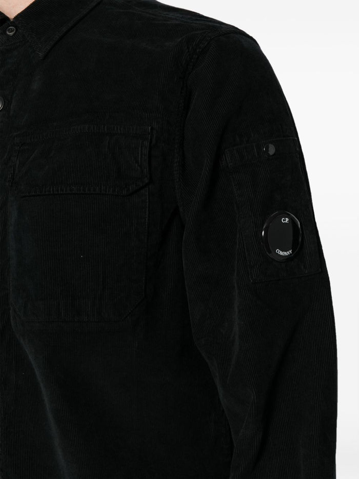 C.P. COMPANY MEN Velluto Button Up  Lens-Detail Corduroy shirt Black - MAISONDEFASHION.COM