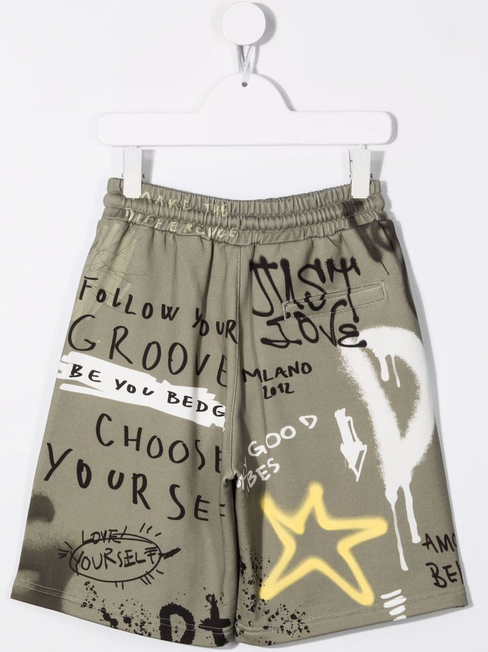 DOLCE & GABBANA KIDS Graffiti skate print Shorts Green - MAISONDEFASHION.COM