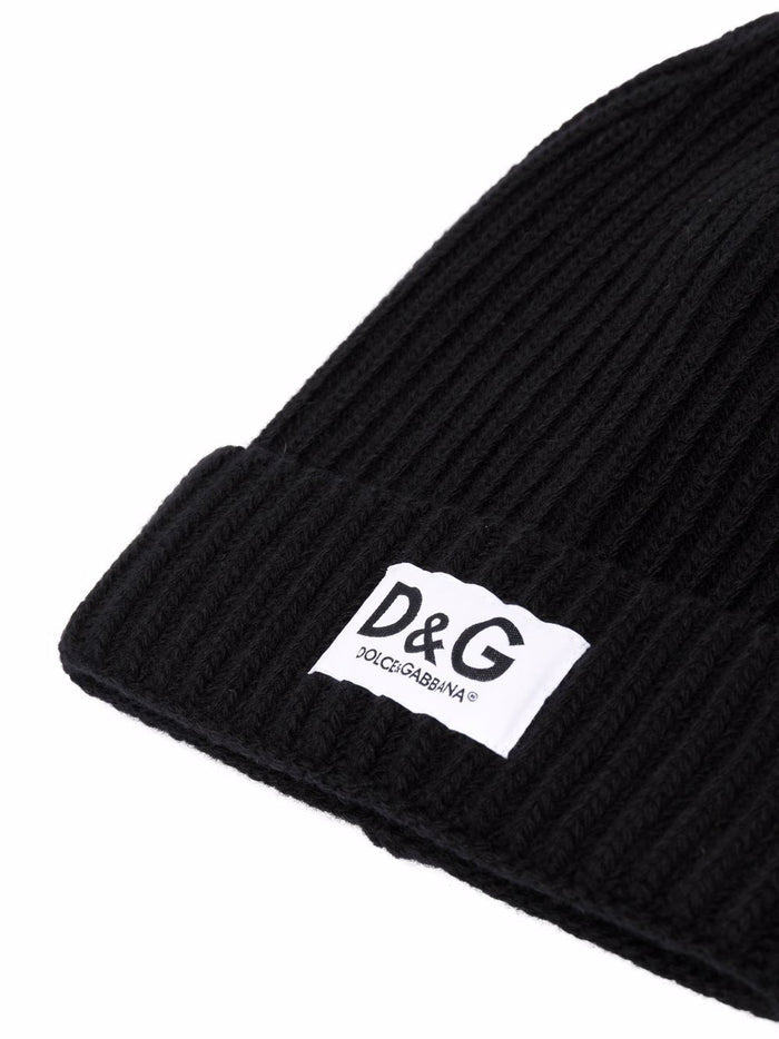 DOLCE & GABBANA KIDS Logo-patch ribbed beanie Black - MAISONDEFASHION.COM