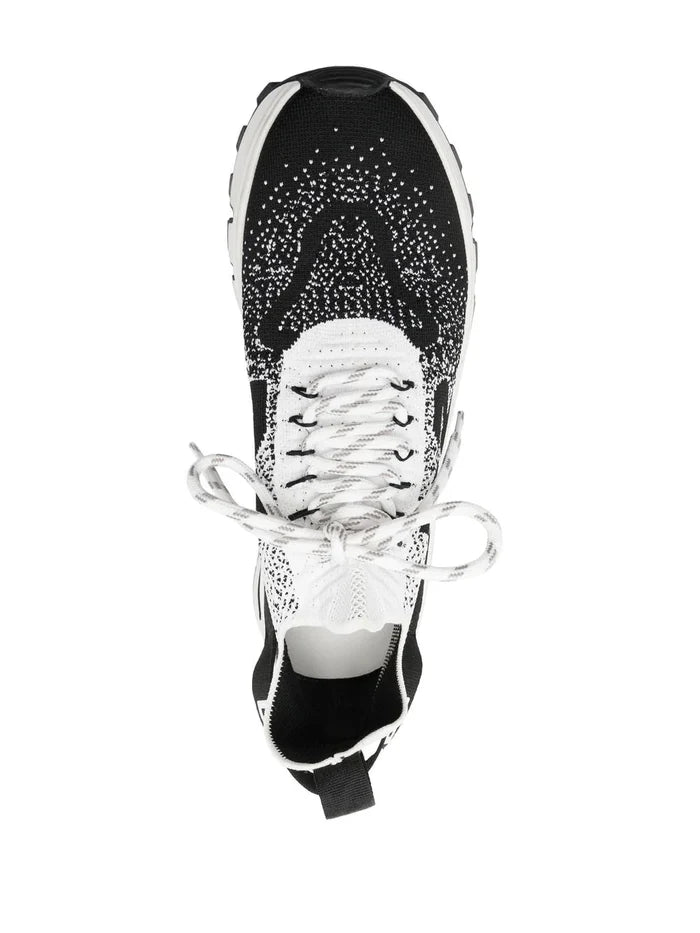 DSQUARED2 Run Ds2 Lace Up Sneakers White/Black - MAISONDEFASHION.COM