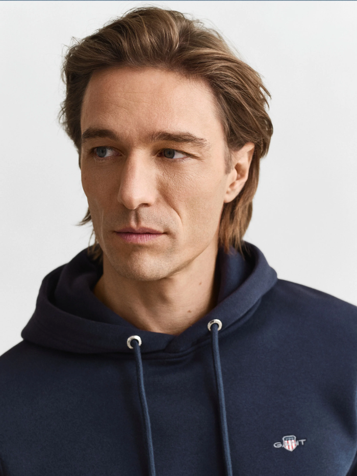 GANT Shield Hoodie Evening Blue - MAISONDEFASHION.COM