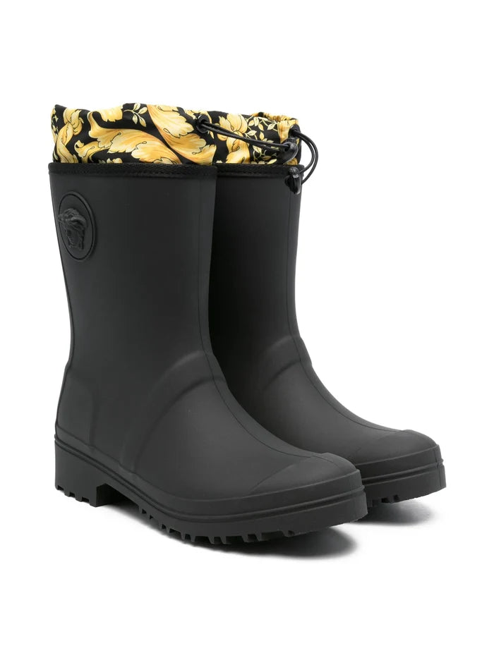 VERSACE KIDS Girls Barocco Foulard Rainboots Black - MAISONDEFASHION.COM