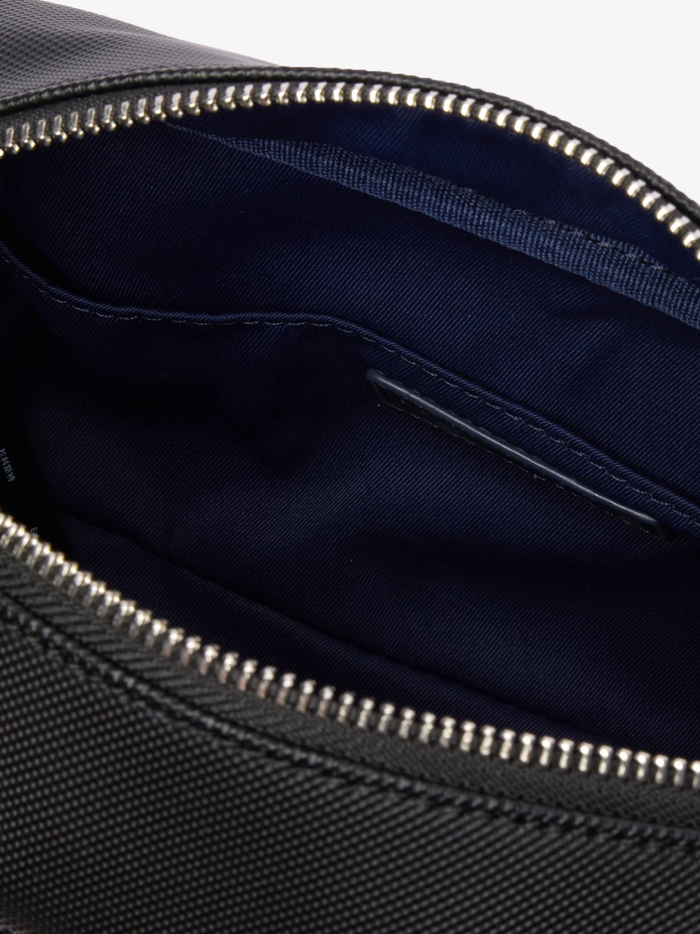 LACOSTE Classic Toiletry Bag Black - MAISONDEFASHION.COM
