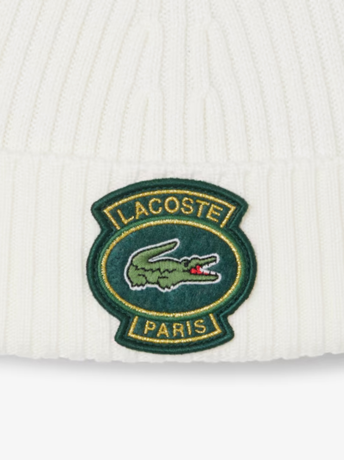 LACOSTE Ribbed Wool Badge Beanie White - MAISONDEFASHION.COM