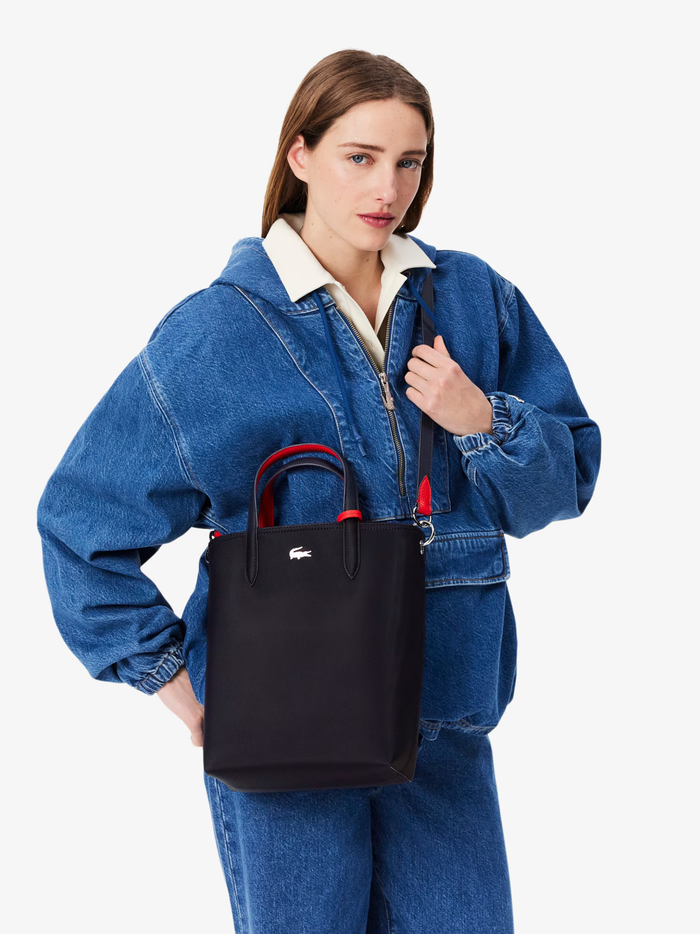 LACOSTE WOMEN Anna Vertical Reversible Tote Peacoat Salsa - MAISONDEFASHION.COM