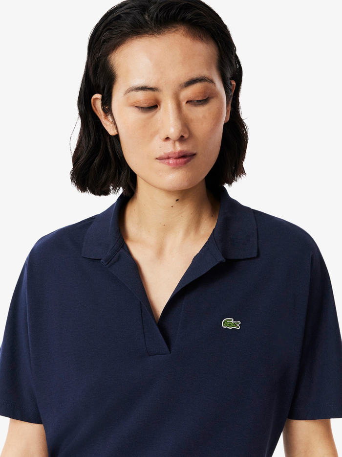 LACOSTE WOMEN Relaxed Fit Fluid Piqué Polo Shirt Midnight Blue - MAISONDEFASHION.COM