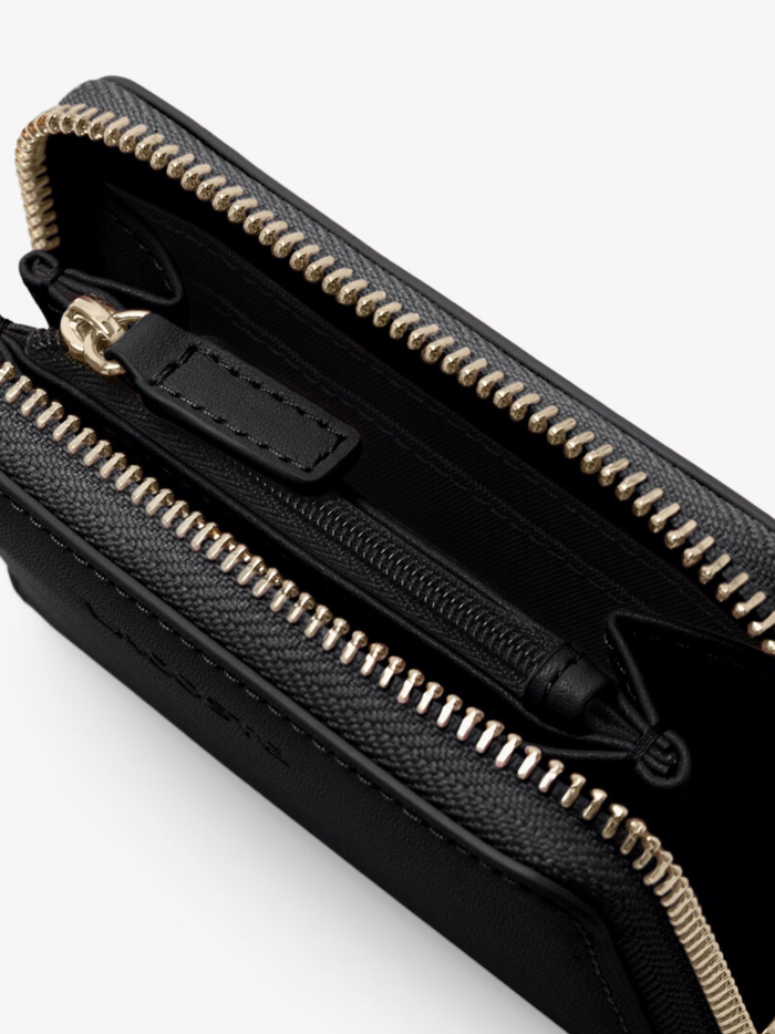 LACOSTE WOMEN Small Casual Zipped Billfold Black - MAISONDEFASHION.COM
