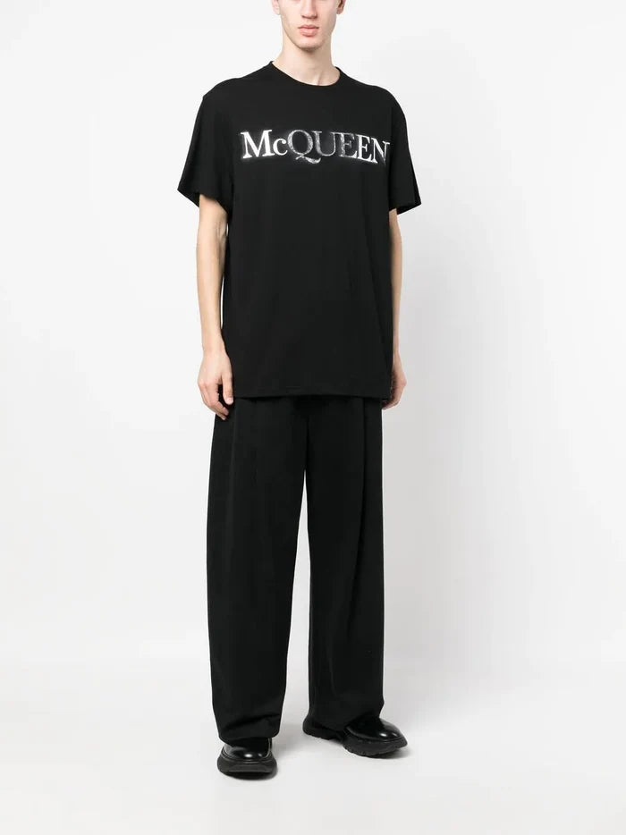 ALEXANDER MCQUEEN Logo-print T-shirt Black/Silver - MAISONDEFASHION.COM