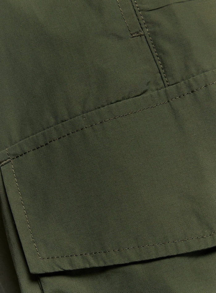LYLE & SCOTT Bellowed Pocket Cargo Pant Deep Depths - MAISONDEFASHION.COM