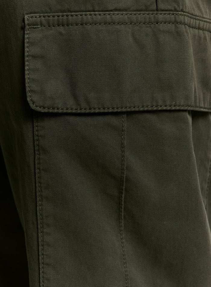 LYLE & SCOTT Cargo Pocket Trouser Olive - MAISONDEFASHION.COM