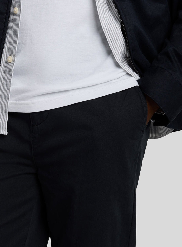 LYLE & SCOTT Drawstring Tapered Chino Jet Black - MAISONDEFASHION.COM
