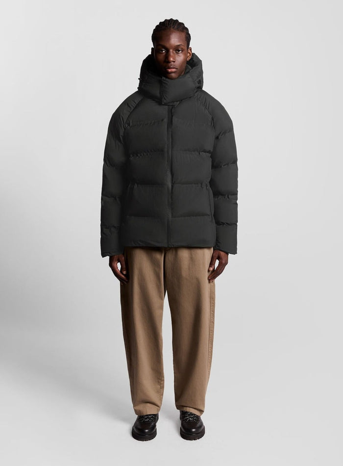 LYLE & SCOTT Heavyweight Hooded Puffer Jacket Jet Black - MAISONDEFASHION.COM