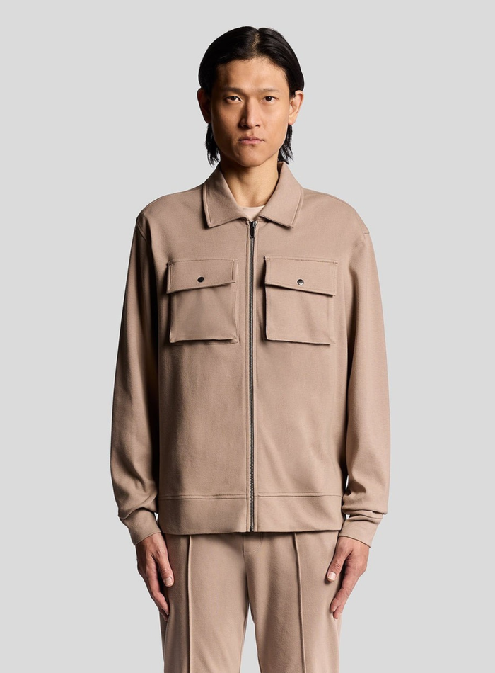 LYLE & SCOTT Heavyweight Jersey Overshirt Cobblestone - MAISONDEFASHION.COM