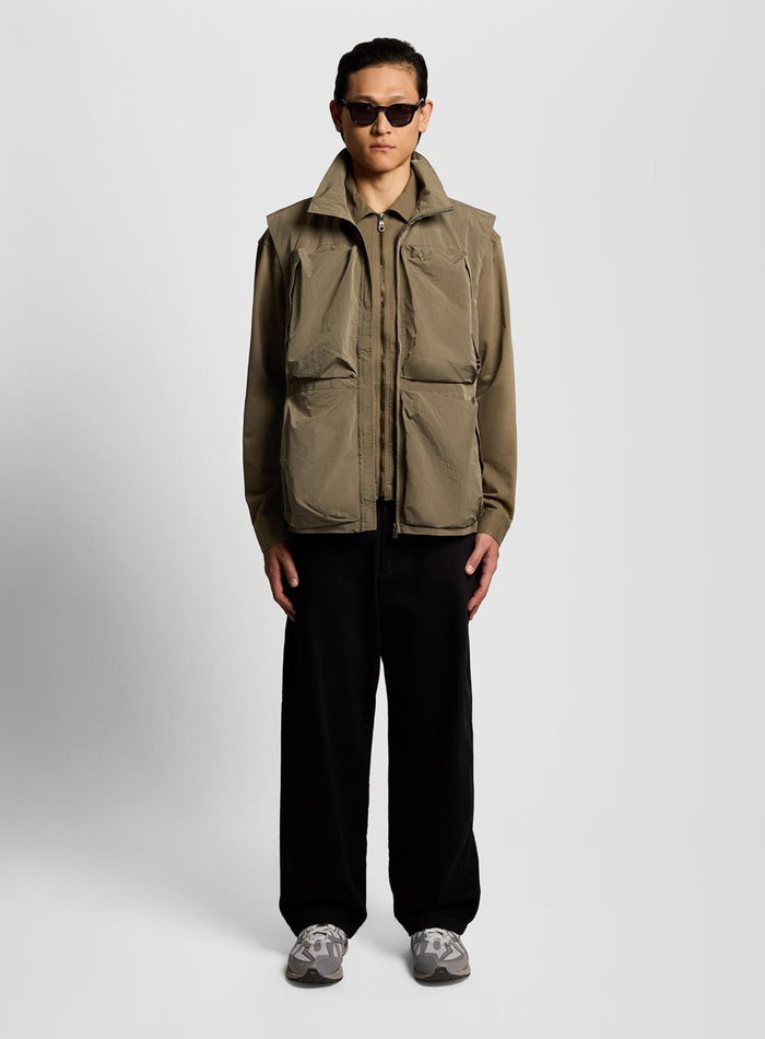 LYLE & SCOTT Lightweight Ripstop Gilet Khaki Ash - MAISONDEFASHION.COM