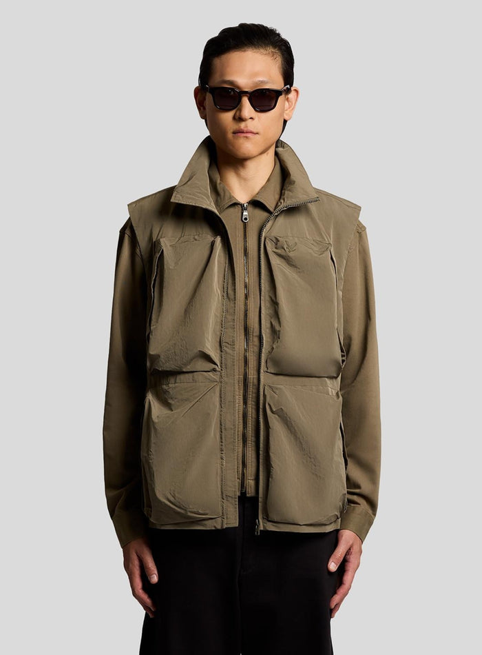 LYLE & SCOTT Lightweight Ripstop Gilet Khaki Ash - MAISONDEFASHION.COM