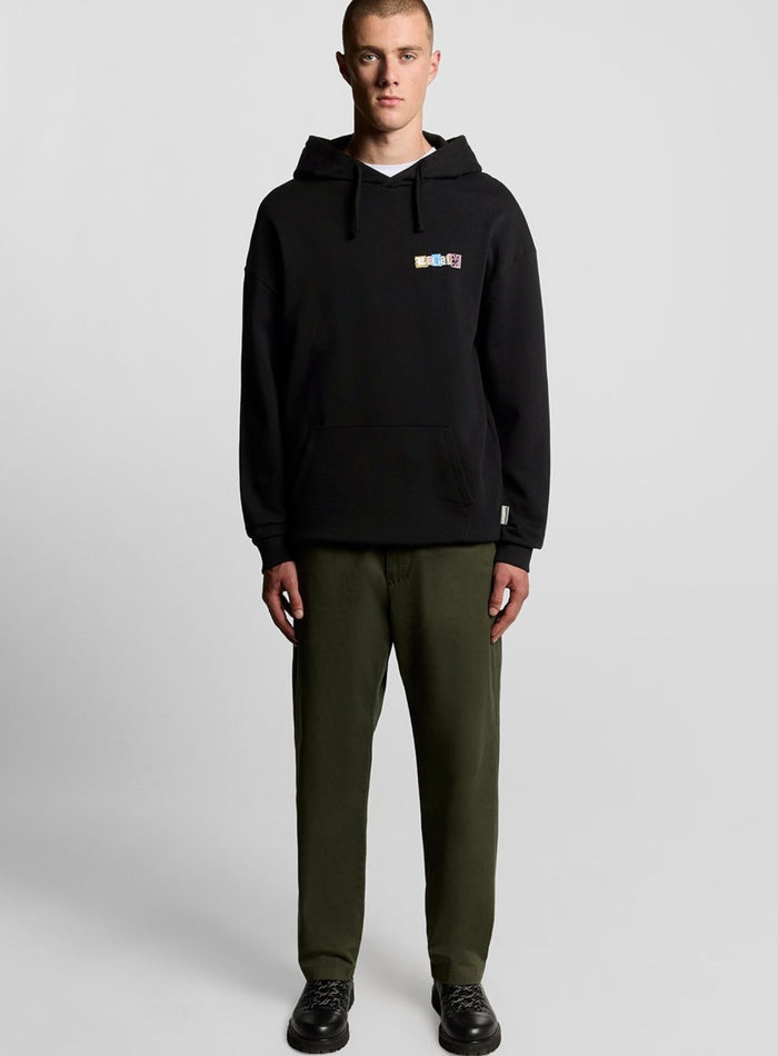 LYLE & SCOTT Paper Letters Graphic Hoodie Jet Black - MAISONDEFASHION.COM