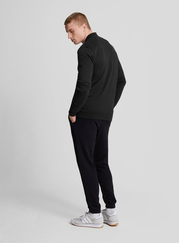 LYLE & SCOTT Slim Sweatpant Jet Black - MAISONDEFASHION.COM