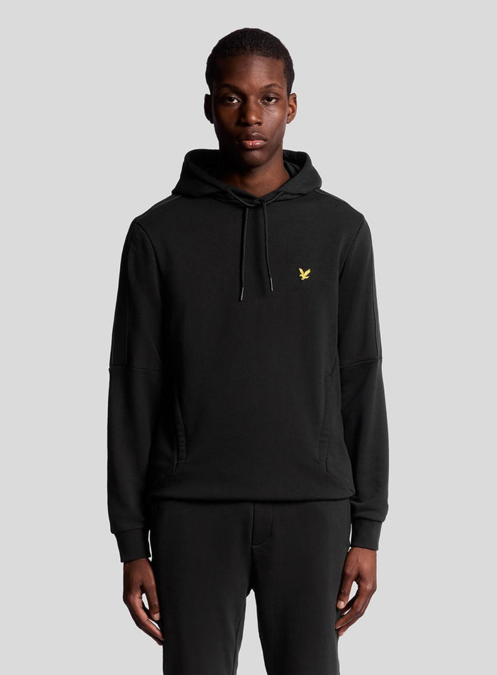 LYLE & SCOTT Sports Tape Hoodie Jet Black - MAISONDEFASHION.COM
