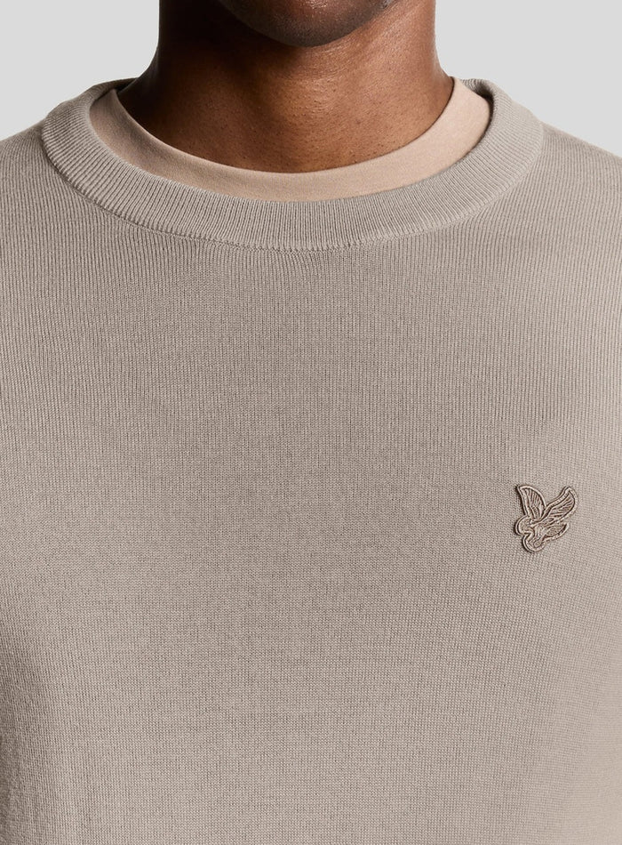 LYLE & SCOTT Tonal Eagle Merino Crew Neck Jumper Nomad - MAISONDEFASHION.COM