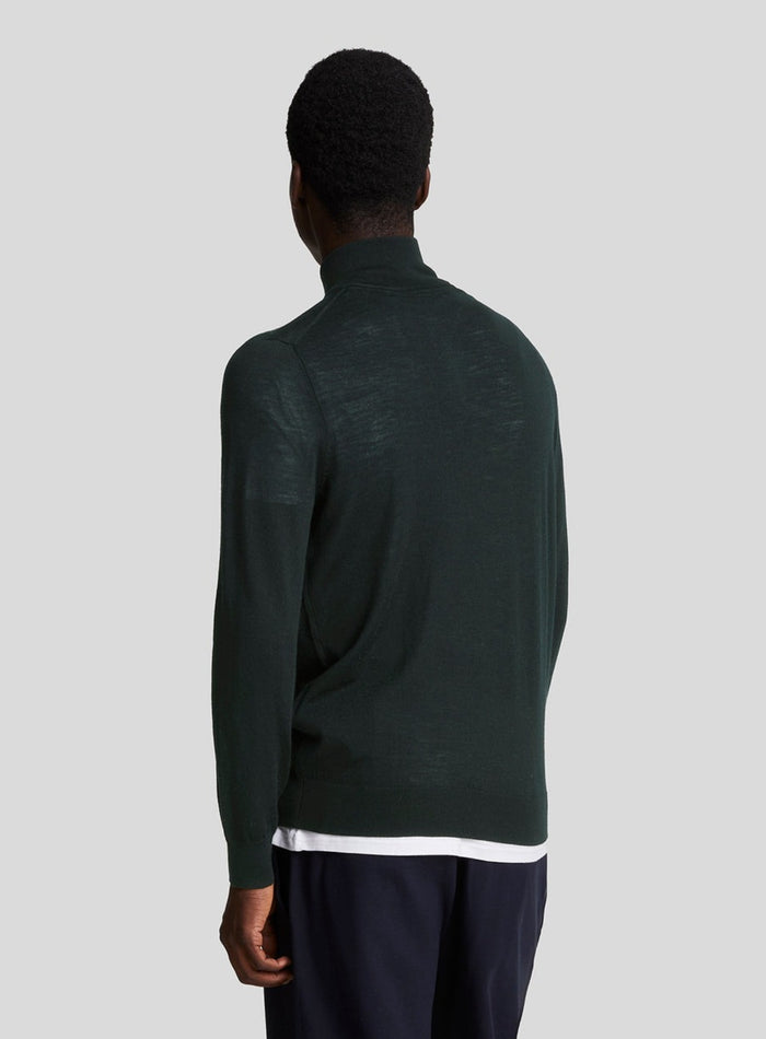 LYLE & SCOTT Tonal Eagle Merino Quarter Zip Jumper Jet Black - MAISONDEFASHION.COM