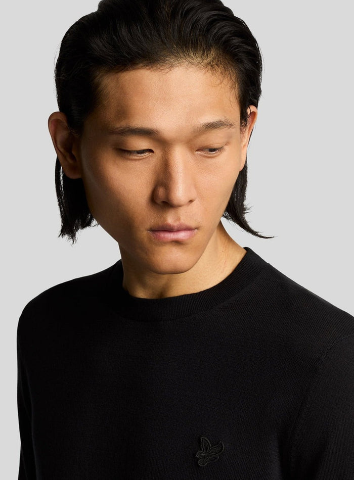 LYLE & SCOTT Tonal Superfine Crew Neck Jumper Jet Black - MAISONDEFASHION.COM