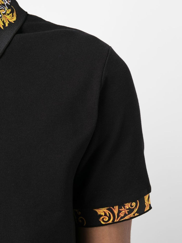 VERSACE MEN Baroque Collar Print Polo Shirt Black/Gold - MAISONDEFASHION.COM