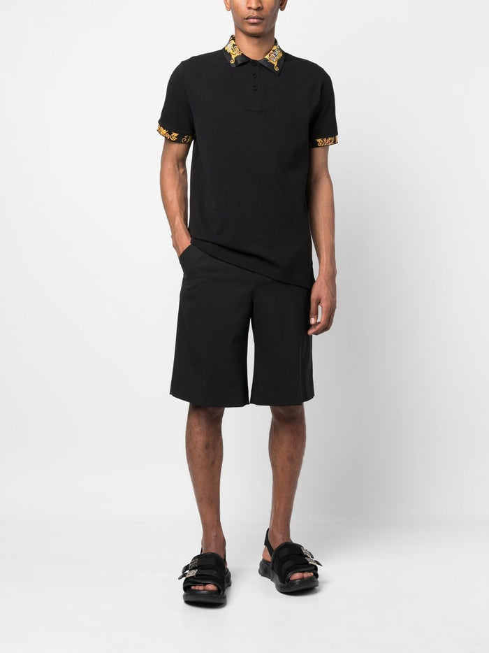 VERSACE MEN Baroque Collar Print Polo Shirt Black/Gold - MAISONDEFASHION.COM