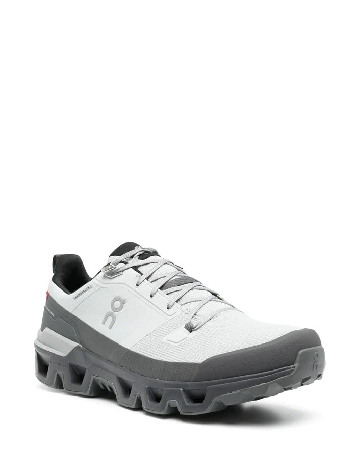 ON RUNNING Cloudwander Waterproof Glacier/Eclipse - MAISONDEFASHION.COM