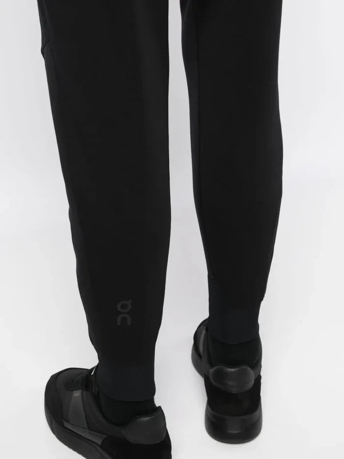ON RUNNING Logo Print Drawstring Elasticated-Waistband Track Sweat Black - MAISONDEFASHION.COM