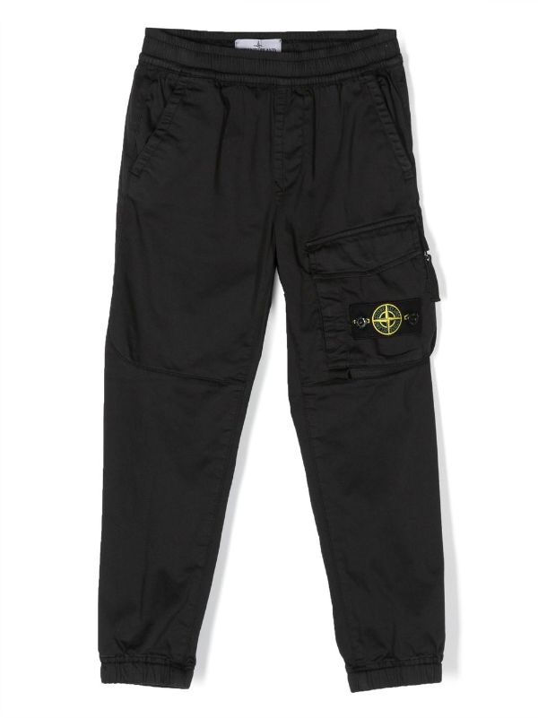STONE ISLAND KIDS Logo-Patch Cargo Sweatpants Black - MAISONDEFASHION.COM