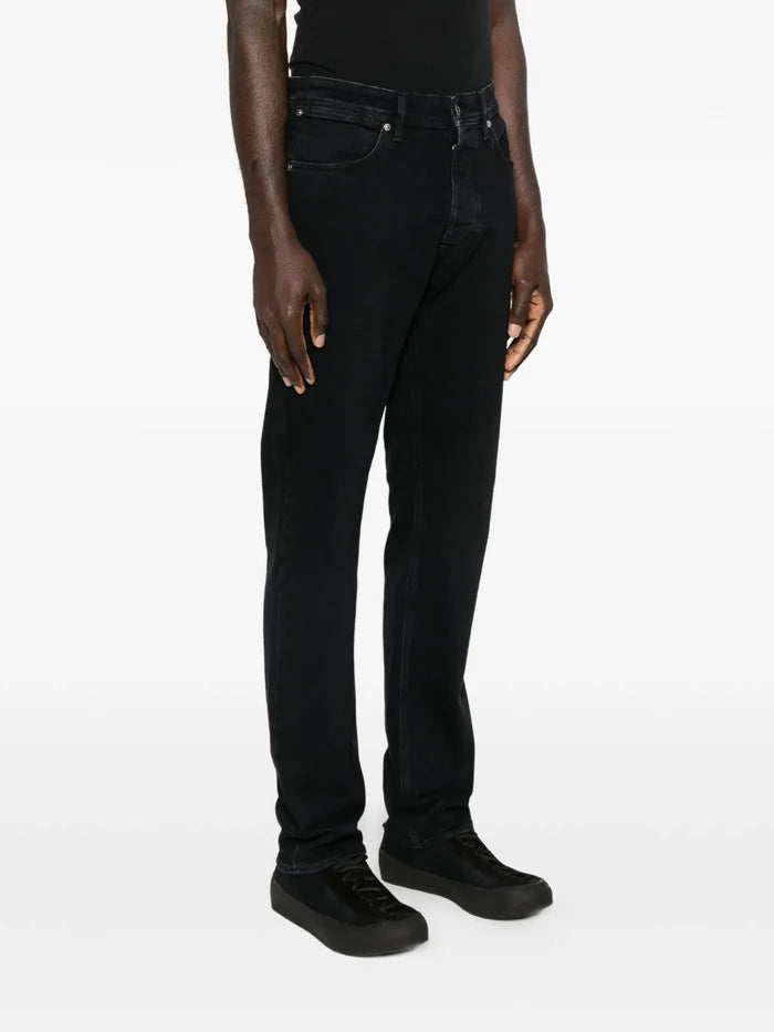 STONE ISLAND Logo Patch Slim Fit Jeans Black - MAISONDEFASHION.COM