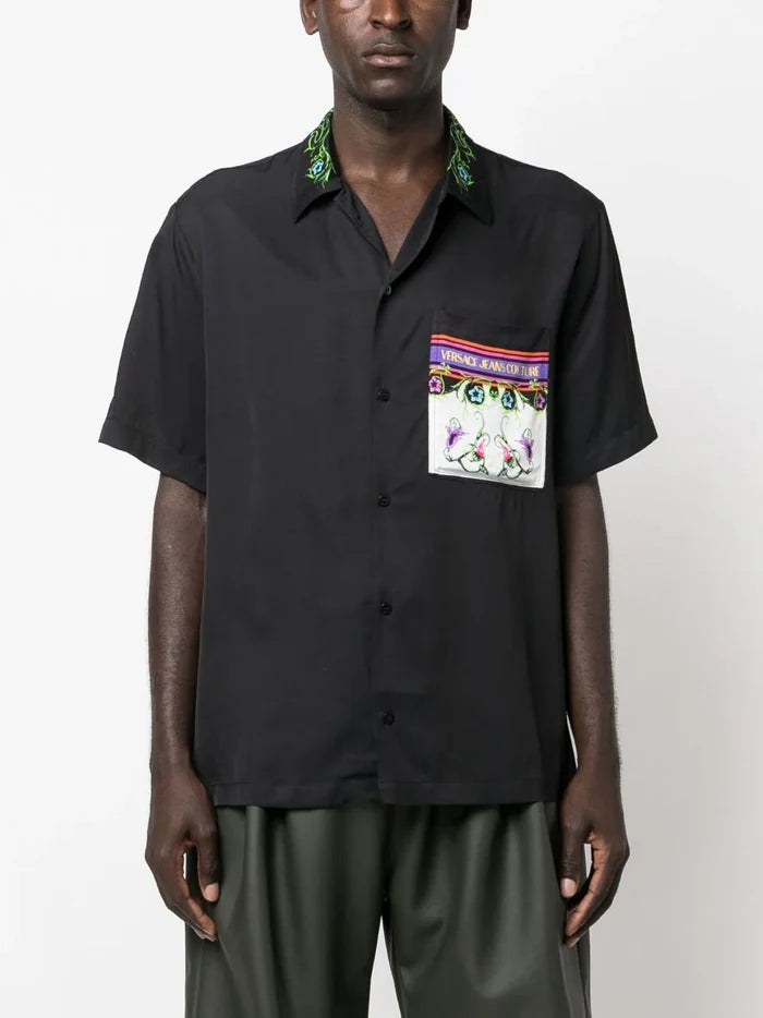 VERSACE MEN V Emblem Garden Print Short Sleeve Shirt Black/Multi - MAISONDEFASHION.COM