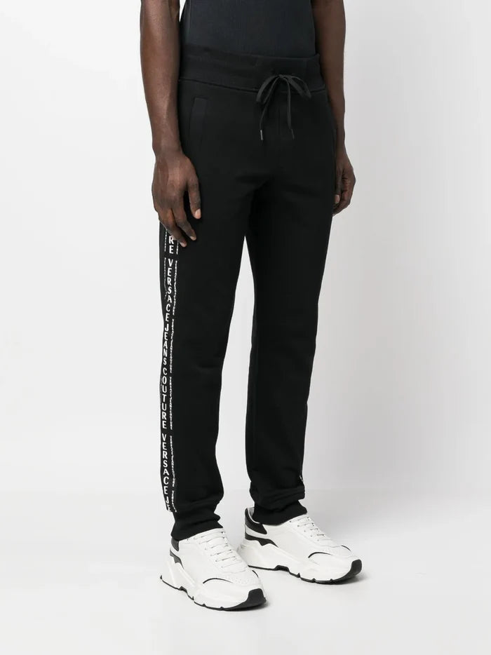 VERSACE MEN V Logo Tape Sweat Pants Black/White - MAISONDEFASHION.COM