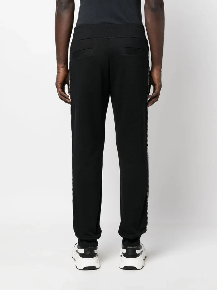 VERSACE MEN V Logo Tape Sweat Pants Black/White - MAISONDEFASHION.COM